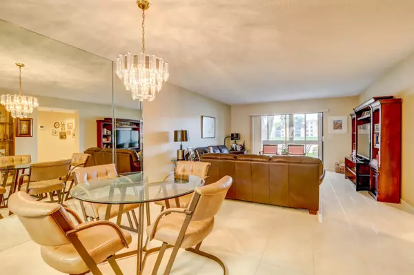 Delray Beach, FL 33484,6241 Pointe Regal CIR 108