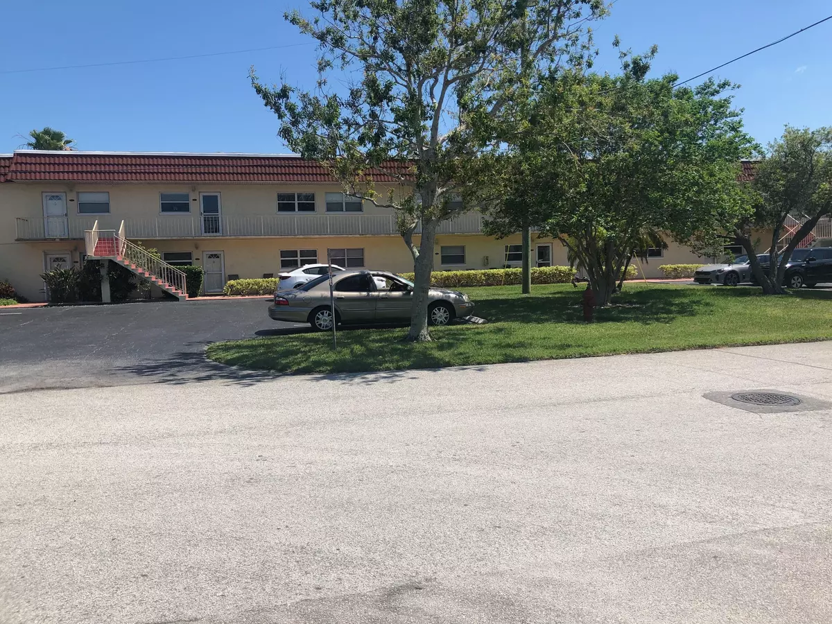 Fort Pierce, FL 34949,1181 Carlton CT 103