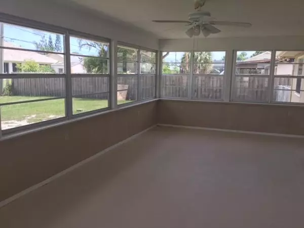 Port Saint Lucie, FL 34953,531 SE Ron Rico TER