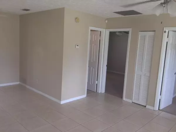 Port Saint Lucie, FL 34953,531 SE Ron Rico TER