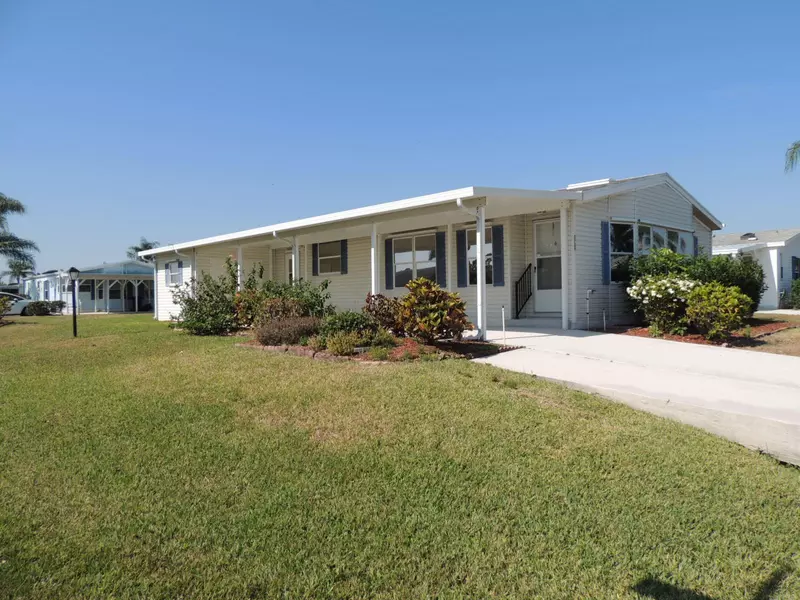 3729 Pebble Beach LN, Port Saint Lucie, FL 34952