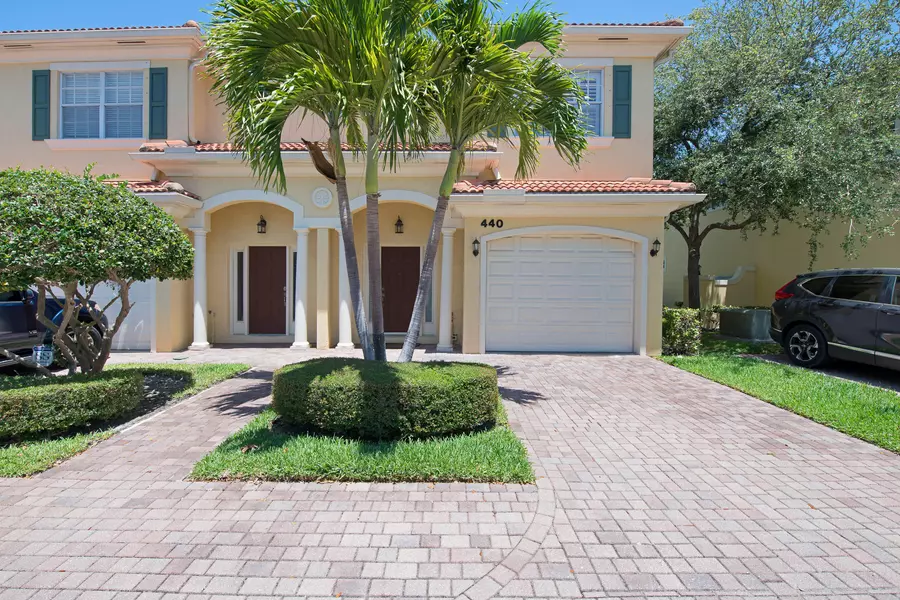 440 Marbella DR, North Palm Beach, FL 33403