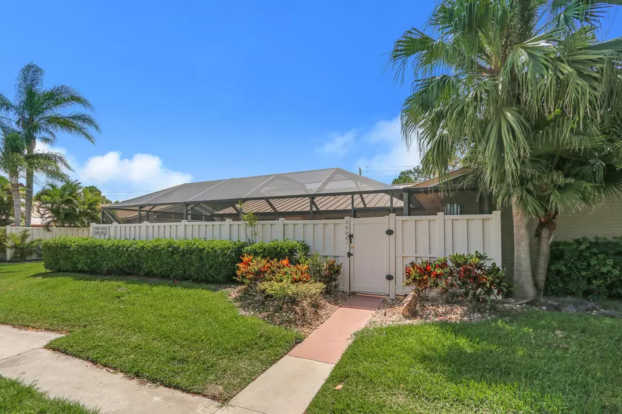 5906 Golden Eagle CIR, Palm Beach Gardens, FL 33418