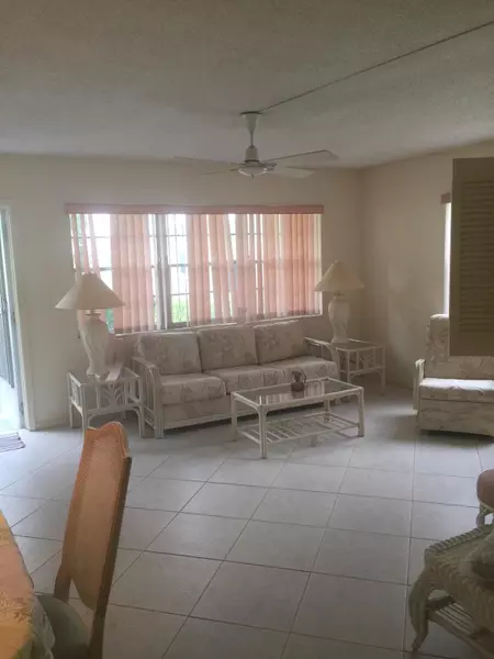 224 Sussex L, West Palm Beach, FL 33417