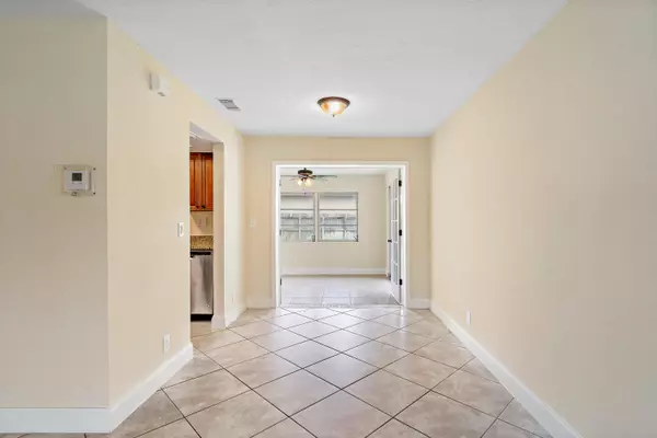 Boca Raton, FL 33431,2650 NE 26th TER