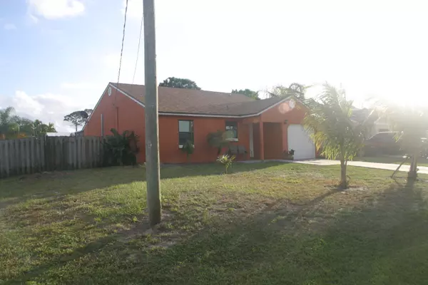 Stuart, FL 34997,5120 SE Dell ST