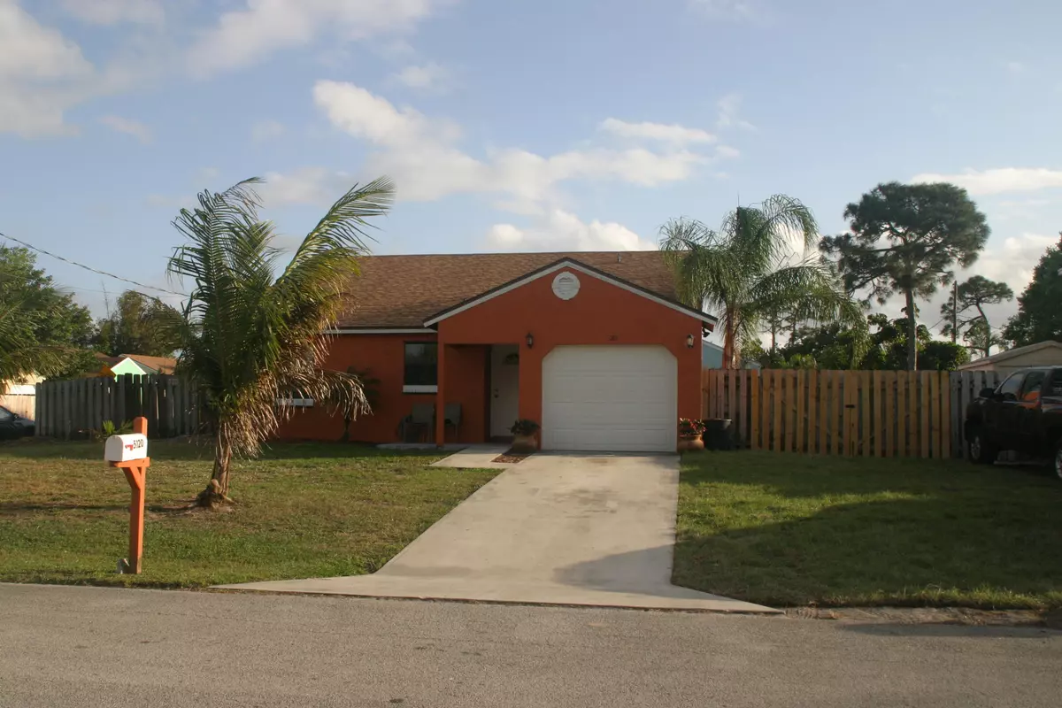 Stuart, FL 34997,5120 SE Dell ST