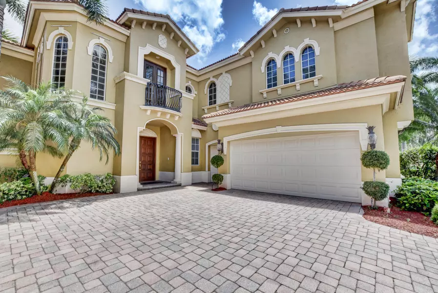 8126 Valhalla DR, Delray Beach, FL 33446