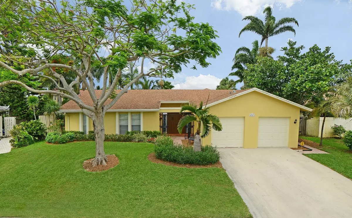 Boca Raton, FL 33487,4943 Acorn DR