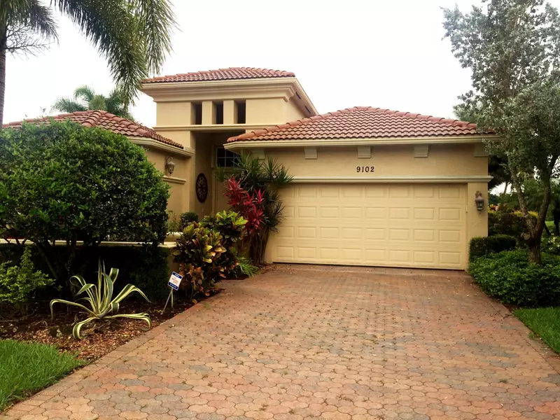 9102 Via Elegante, Wellington, FL 33411