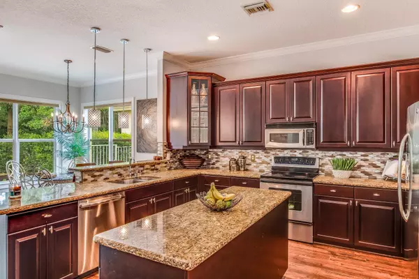 Royal Palm Beach, FL 33411,457 Cottagewood LN