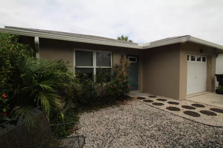 524 N J ST, Lake Worth, FL 33460