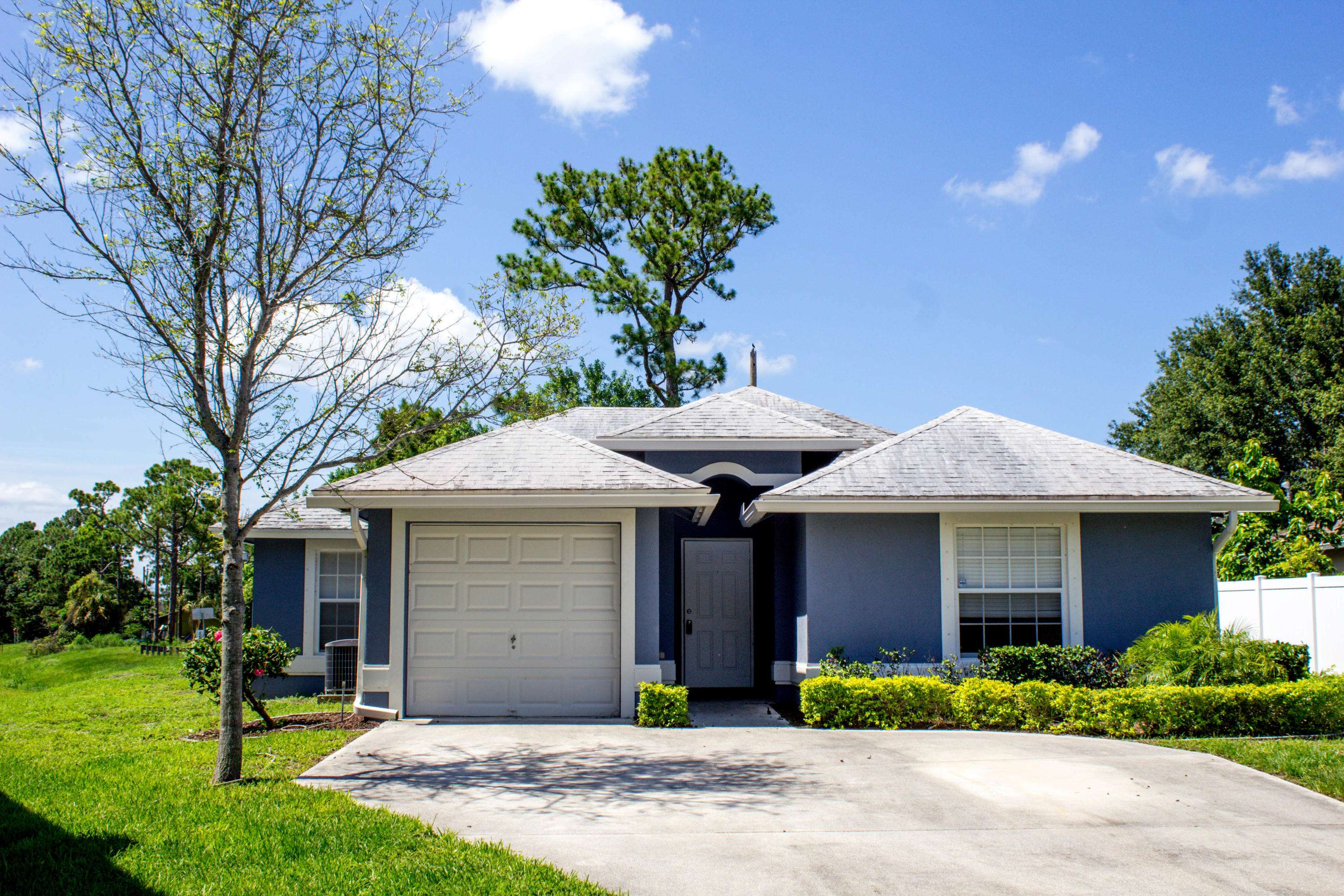 6101 Ferrera ST, Jupiter, FL 33458