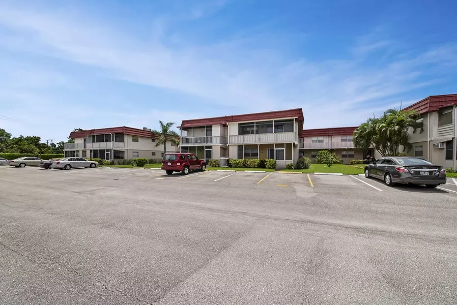 620 Saxony M, Delray Beach, FL 33446