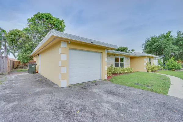 Delray Beach, FL 33445,1327 SW 21st TER