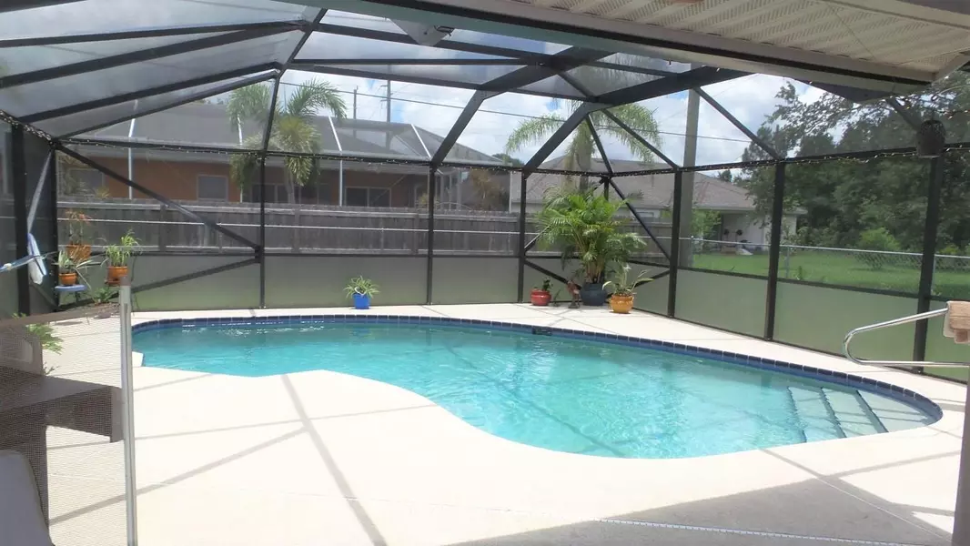 1625 SW Diamond ST, Port Saint Lucie, FL 34953