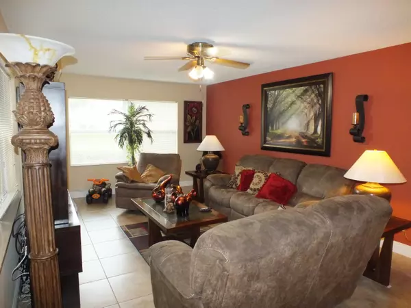 West Palm Beach, FL 33406,8147 Bridgewater CT D