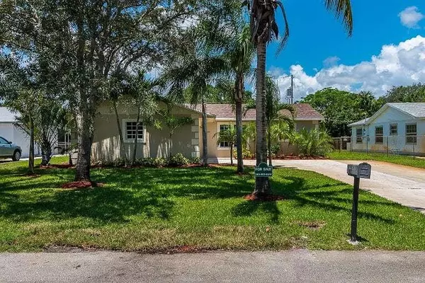 Palm Beach Gardens, FL 33410,14341 Joan DR