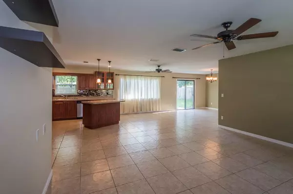 Vero Beach, FL 32962,604 SW 24th PL