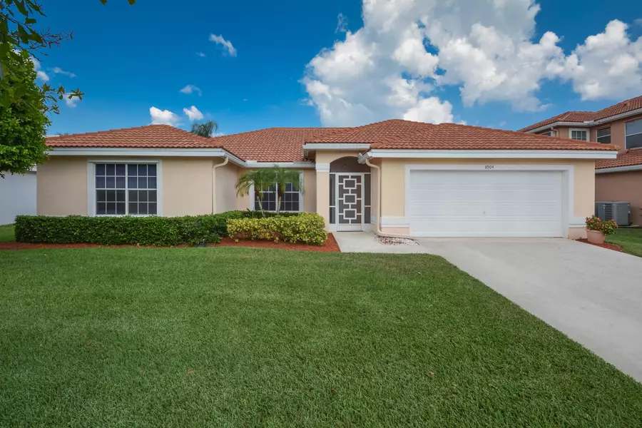 8904 Spring Valley DR, Boynton Beach, FL 33472