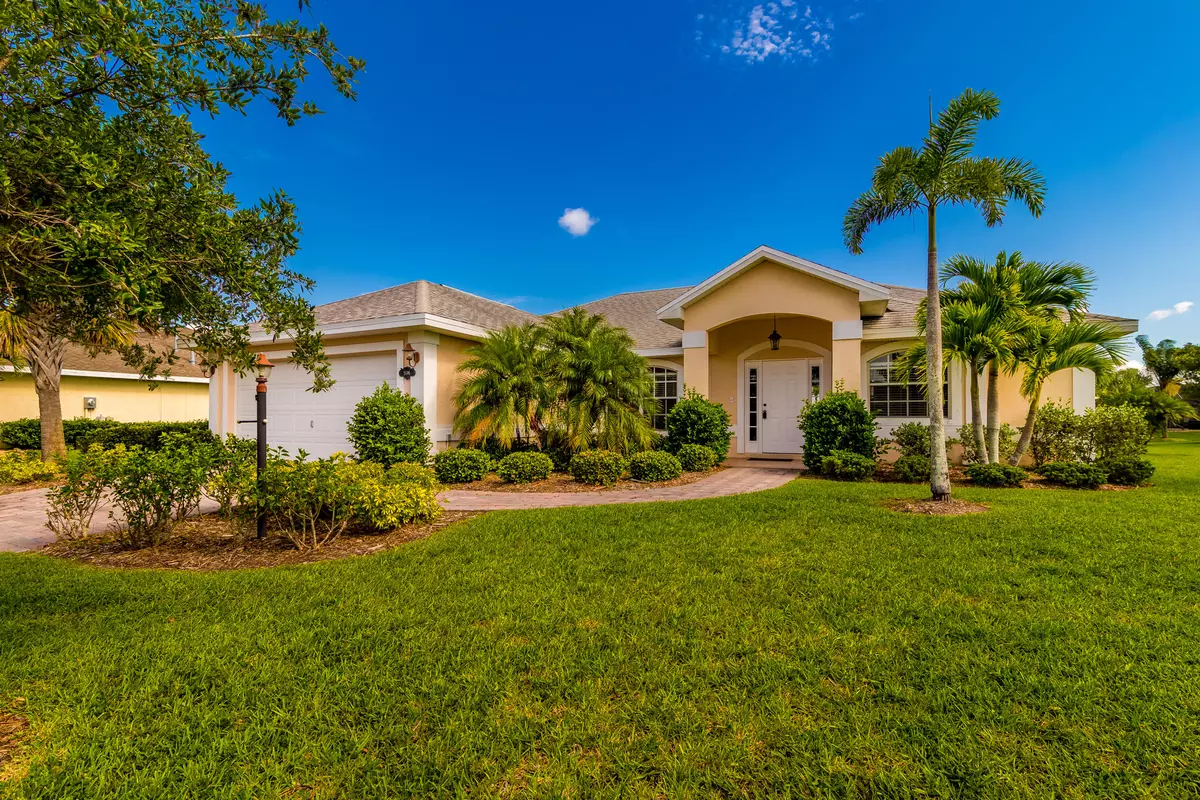 Vero Beach, FL 32968,5616 SW Riverboat CIR