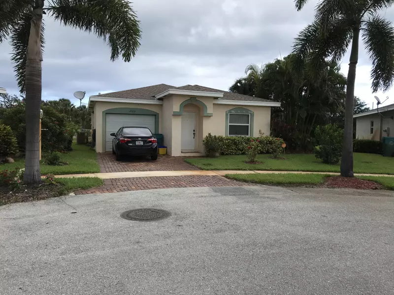 2122 E E Ridge CIR, Boynton Beach, FL 33435