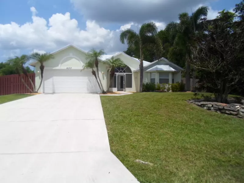 427 SW SE Cahoon CT, Port Saint Lucie, FL 34953