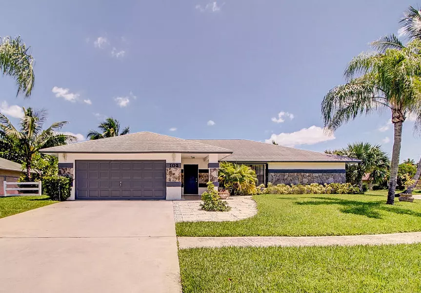 102 Sunflower CIR, Royal Palm Beach, FL 33411