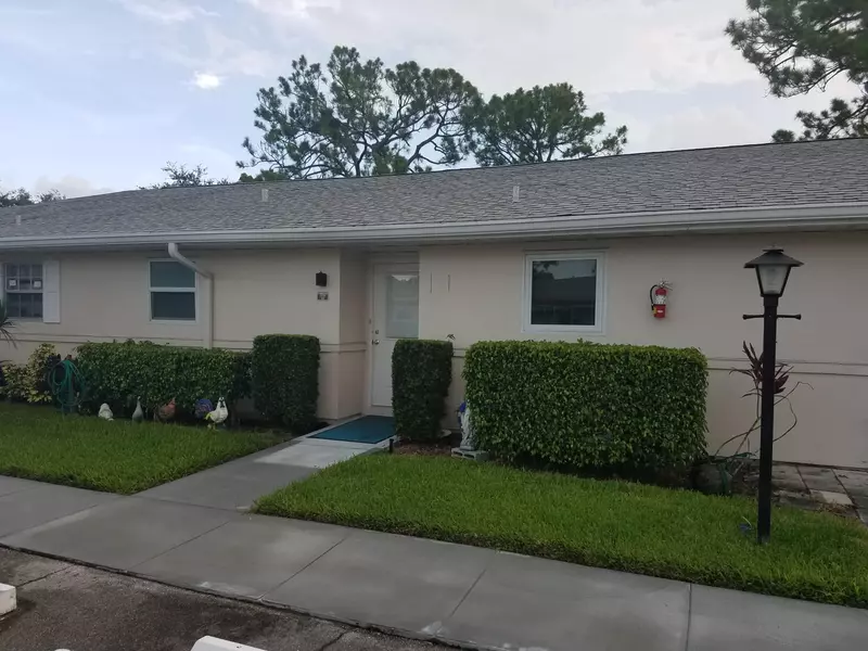 180 Cape Cod CIR, Lake Worth, FL 33467