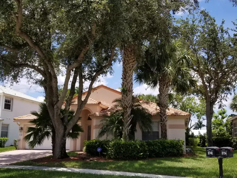 8748 Via Ancho RD, Boca Raton, FL 33433