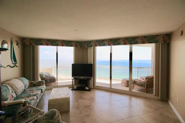 Hutchinson Island, FL 34949,5051 N A1a 17-5