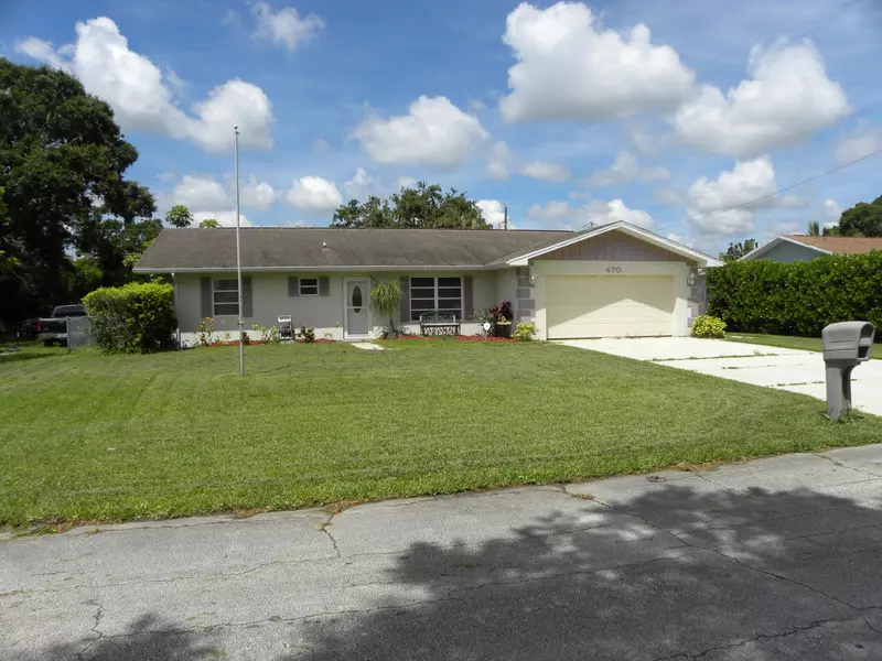 470 SE Sunnydale LN, Port Saint Lucie, FL 34983