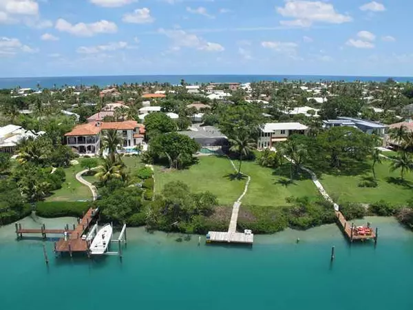 Jupiter Inlet Colony, FL 33469,102 Lighthouse DR