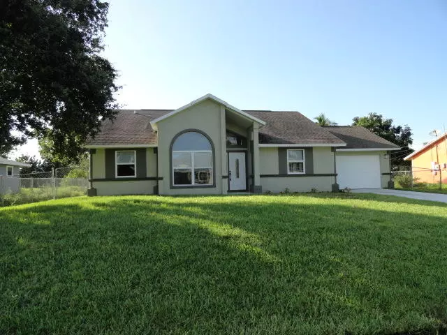 2494 SW Falcon CIR, Port Saint Lucie, FL 34953