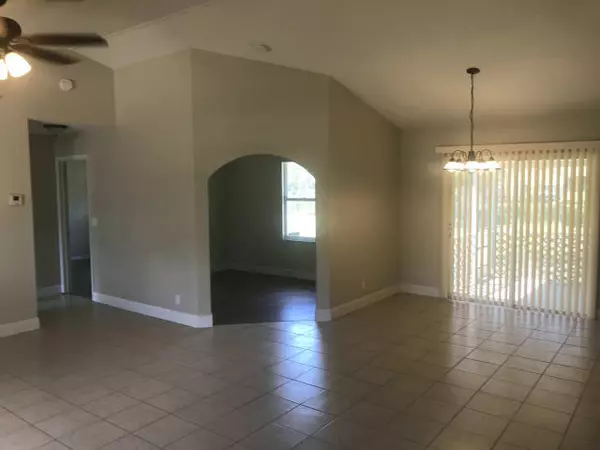 Loxahatchee, FL 33470,17315 N 76th ST