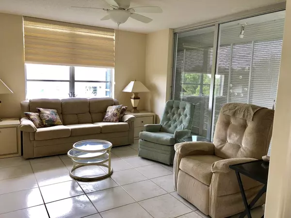 Pompano Beach, FL 33069,802 Cypress Grove LN 410