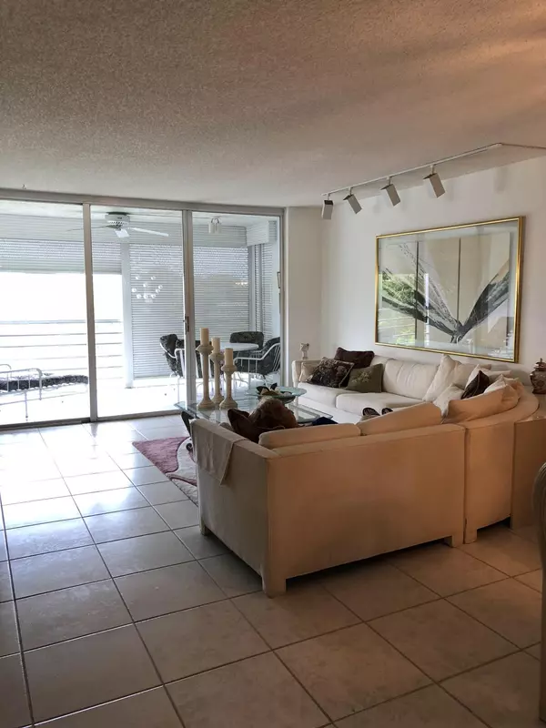 Pompano Beach, FL 33069,802 Cypress Grove LN 410