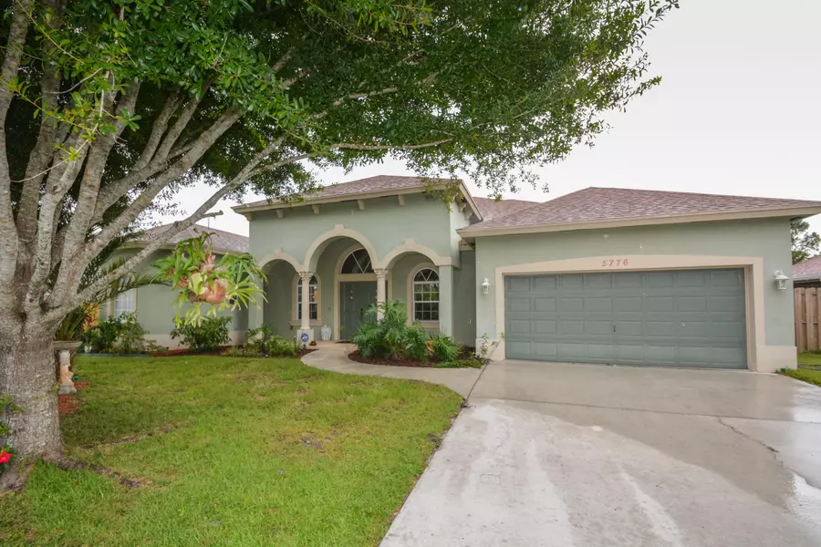 5776 NW Zinnia ST, Saint Lucie West, FL 34986