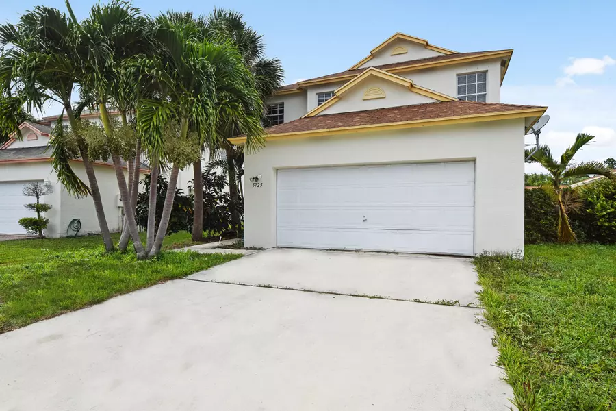 5725 Azalea CIR, West Palm Beach, FL 33415