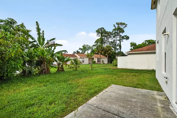 West Palm Beach, FL 33415,5725 Azalea CIR