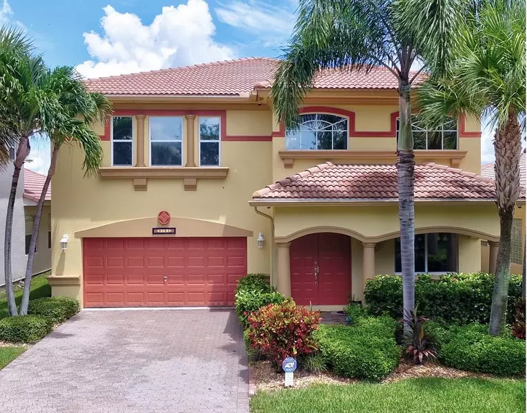 9163 Citrus Isle LN, Lake Worth, FL 33467