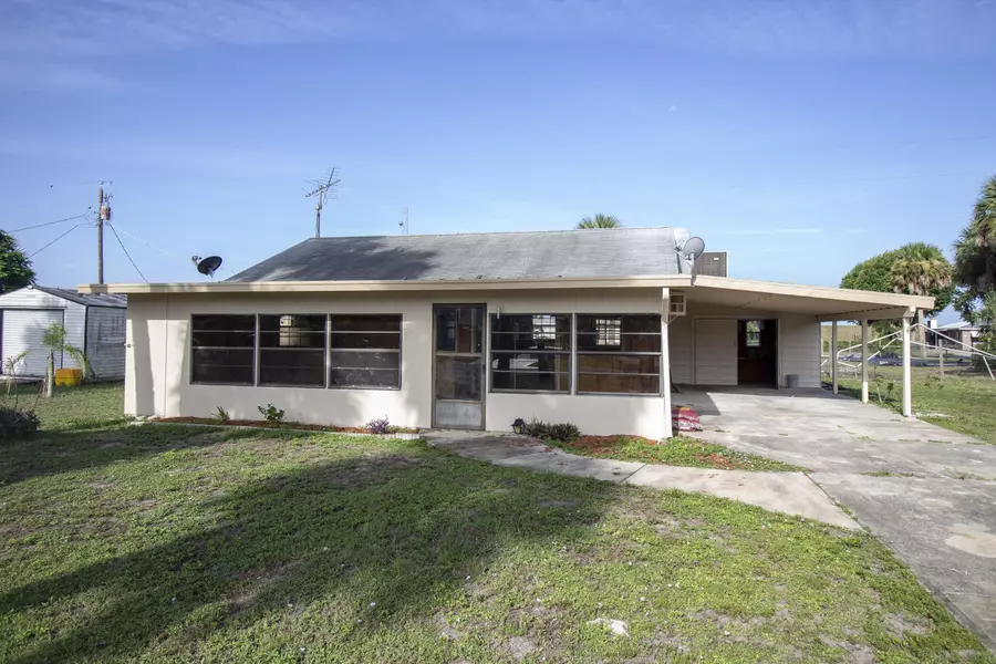 9606 SW Adams ST, Okeechobee, FL 34974