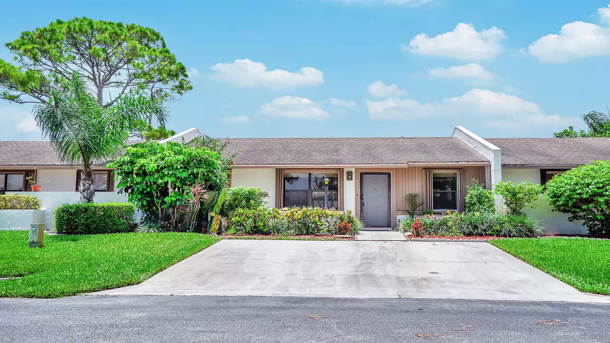 Greenacres, FL 33463,6140 Fairfield CIR 3