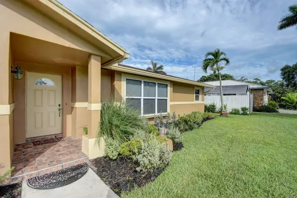 Lake Worth, FL 33467,3167 Hoylake RD