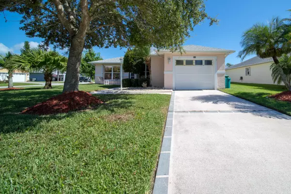 Fort Pierce, FL 34982,360 Paurotis LN