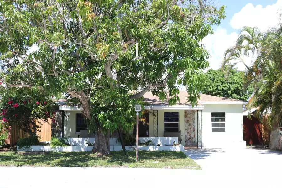 1219 N M ST, Lake Worth, FL 33460