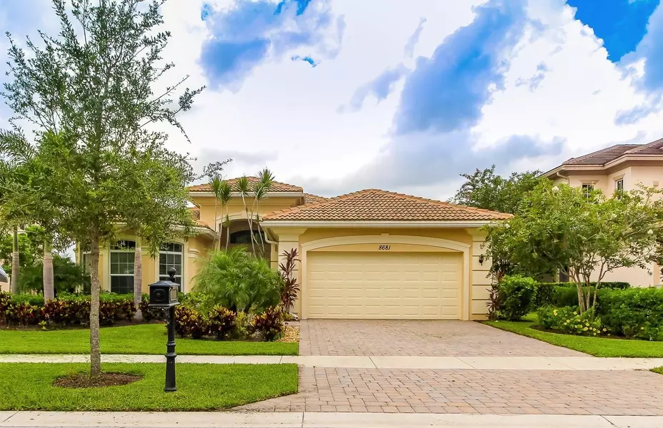 8681 Wellington View DR, Royal Palm Beach, FL 33411