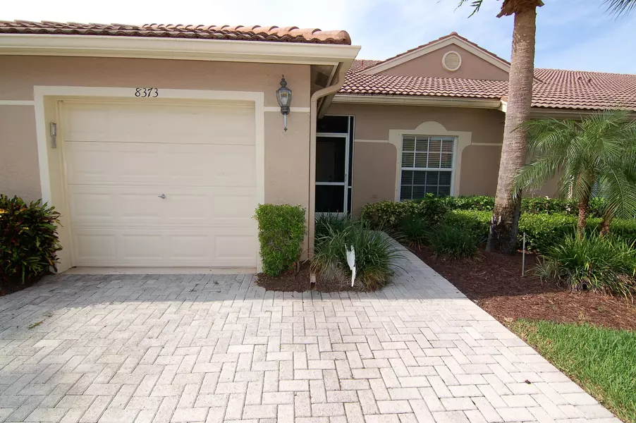 8373 Logia CIR, Boynton Beach, FL 33472