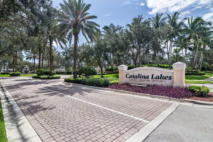 341 Salinas DR, Palm Beach Gardens, FL 33410