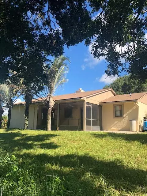 Loxahatchee, FL 33470,18648 N 50th ST